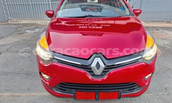 Buy Used Renault Clio Red Car in Willemstad in Curacao Buy Used Renault Clio Red Car in Willemstad in Curacao