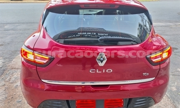 Buy Used Renault Clio Red Car in Willemstad in Curacao Buy Used Renault Clio Red Car in Willemstad in Curacao