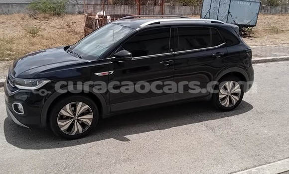 Buy Used Volkswagen T-Roc Black Car in Lagún in Curacao Buy Used Volkswagen T-Roc Black Car in Lagún in Curacao