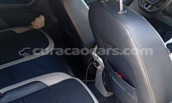 Buy Used Volkswagen T-Roc Black Car in Lagún in Curacao Buy Used Volkswagen T-Roc Black Car in Lagún in Curacao