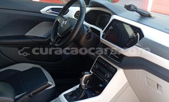Buy Used Volkswagen T-Roc Black Car in Lagún in Curacao Buy Used Volkswagen T-Roc Black Car in Lagún in Curacao