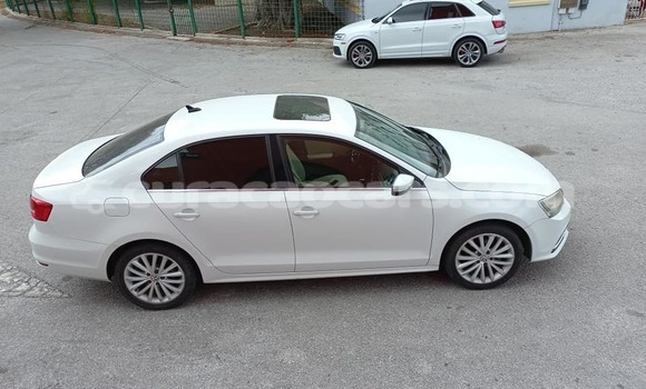 Buy Used Volkswagen Jetta White Car in Lagún in Curacao Buy Used Volkswagen Jetta White Car in Lagún in Curacao