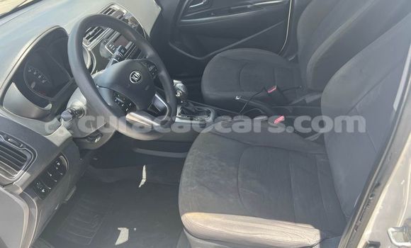 Buy Used Kia Rio White Car in Lagún in Curacao Buy Used Kia Rio White Car in Lagún in Curacao