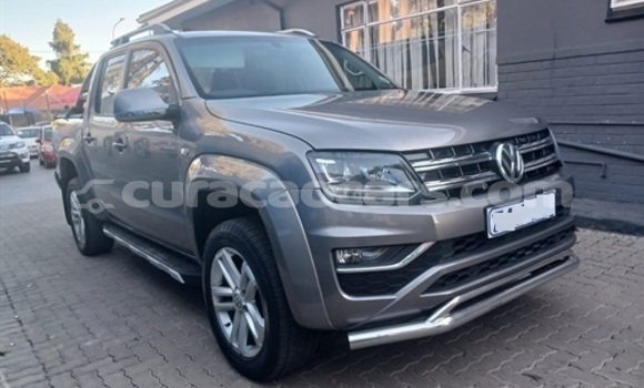 Buy Used Volkswagen Amarok Blue Car in Willemstad in Curacao Buy Used Volkswagen Amarok Blue Car in Willemstad in Curacao