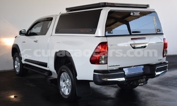 Buy Used Toyota Hilux White Car in Willemstad in Curacao Buy Used Toyota Hilux White Car in Willemstad in Curacao