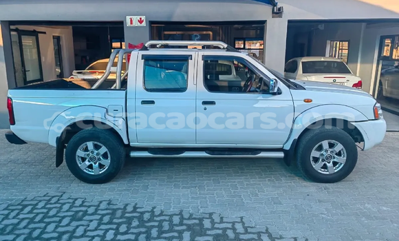 Buy Used Nissan NP 300 White Car in Willemstad in Curacao Buy Used Nissan NP 300 White Car in Willemstad in Curacao