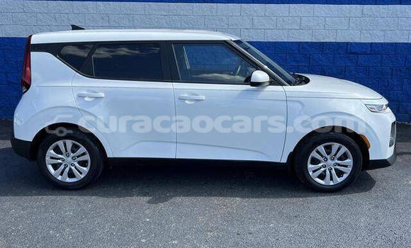 Buy Used Kia Soul White Car in Willemstad in Curacao Buy Used Kia Soul White Car in Willemstad in Curacao