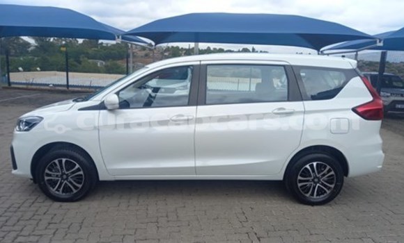 Buy Used Suzuki Ertiga White Car in Willemstad in Curacao Buy Used Suzuki Ertiga White Car in Willemstad in Curacao