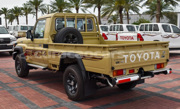 Buy New Toyota Land Cruiser Brown Car in Willemstad in Curacao Buy New Toyota Land Cruiser Brown Car in Willemstad in Curacao
