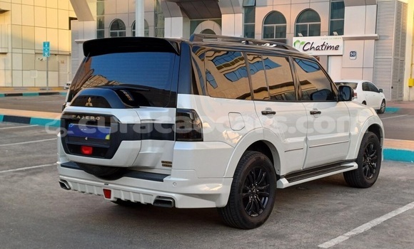 Buy Used Mitsubishi Pajero White Car in Willemstad in Curacao Buy Used Mitsubishi Pajero White Car in Willemstad in Curacao