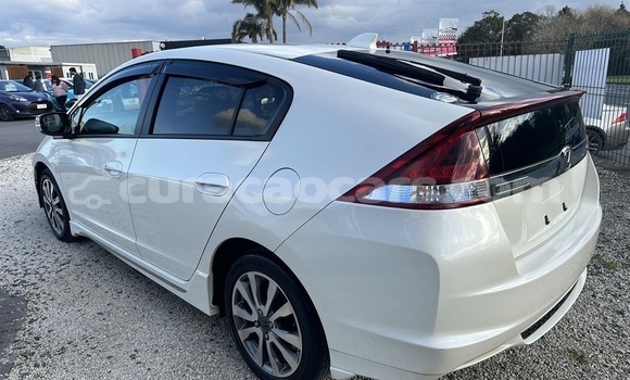 Buy Used Honda Insight White Car in Willemstad in Curacao Buy Used Honda Insight White Car in Willemstad in Curacao