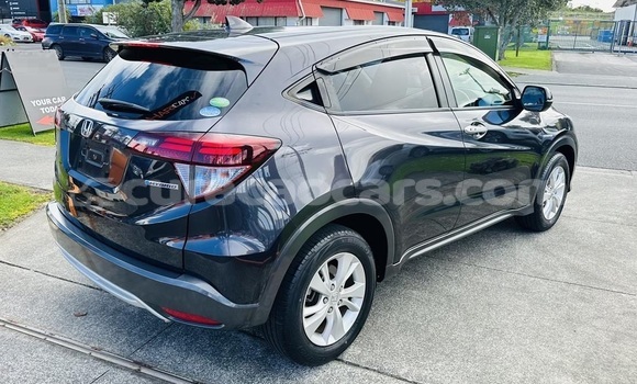 Buy Used Honda Vezel Blue Car in Willemstad in Curacao Buy Used Honda Vezel Blue Car in Willemstad in Curacao