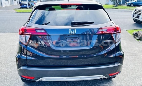 Buy Used Honda Vezel Blue Car in Willemstad in Curacao Buy Used Honda Vezel Blue Car in Willemstad in Curacao