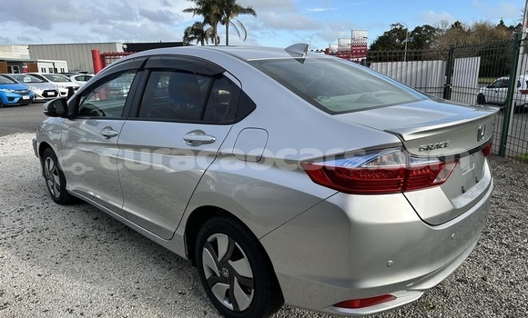 Buy Used Honda Grace Silver Car in Willemstad in Curacao Buy Used Honda Grace Silver Car in Willemstad in Curacao