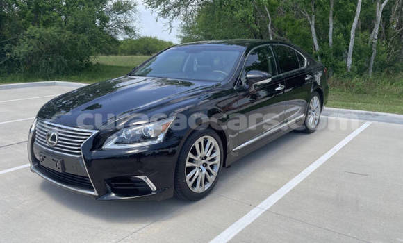 Buy Used Lexus LS White Car in Willemstad in Curacao