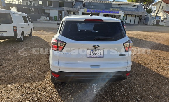 Buy Used Ford Escape White Car in Willemstad in Curacao Buy Used Ford Escape White Car in Willemstad in Curacao