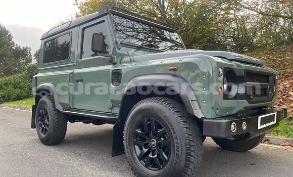 Buy Used Land Rover Defender Green Car in Willemstad in Curacao Buy Used Land Rover Defender Green Car in Willemstad in Curacao