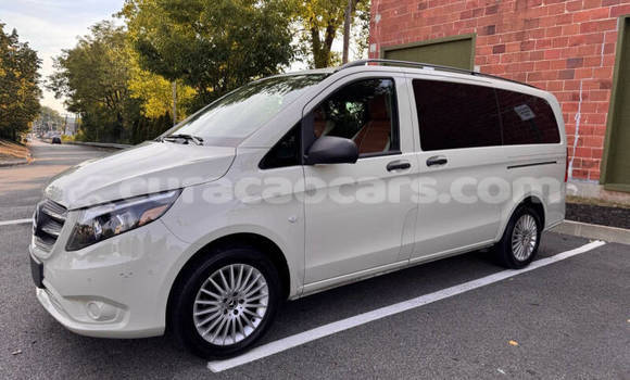 Buy Used Mercedes-Benz Vito White Car in Willemstad in Curacao Buy Used Mercedes-Benz Vito White Car in Willemstad in Curacao