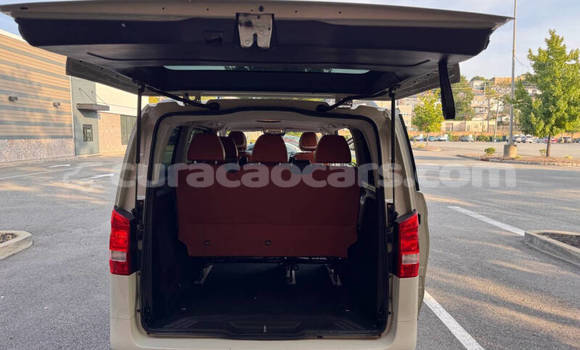Buy Used Mercedes-Benz Vito White Car in Willemstad in Curacao Buy Used Mercedes-Benz Vito White Car in Willemstad in Curacao