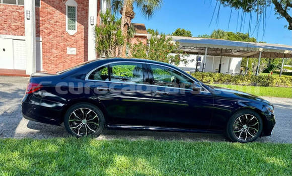 Buy Used Mercedes-Benz E–Class Blue Car in Willemstad in Curacao Buy Used Mercedes-Benz E–Class Blue Car in Willemstad in Curacao