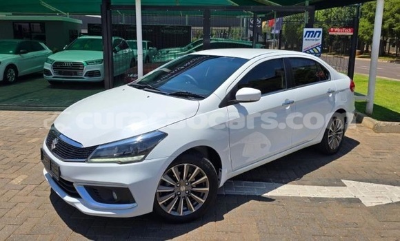 Buy Used Suzuki Ciaz White Car in Willemstad in Curacao Buy Used Suzuki Ciaz White Car in Willemstad in Curacao