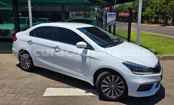 Buy Used Suzuki Ciaz White Car in Willemstad in Curacao Buy Used Suzuki Ciaz White Car in Willemstad in Curacao