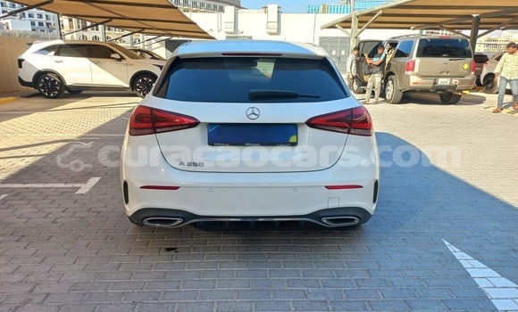 Buy Used Mercedes-Benz A200 White Car in Willemstad in Curacao Buy Used Mercedes-Benz A200 White Car in Willemstad in Curacao