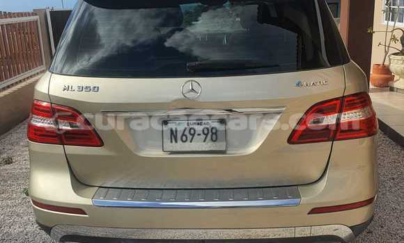Buy Used Mercedes-Benz ML–Class Beige Car in Willemstad in Curacao Buy Used Mercedes-Benz ML–Class Beige Car in Willemstad in Curacao