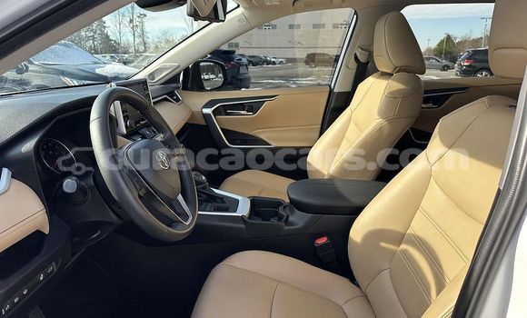 Buy Used Toyota RAV4 White Car in Dorp Sint Willebrordus in Curacao Buy Used Toyota RAV4 White Car in Dorp Sint Willebrordus in Curacao