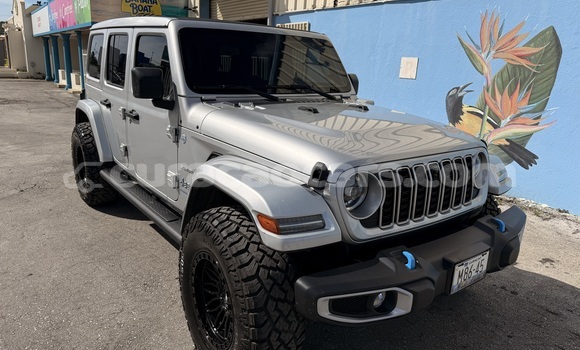 Buy Used Jeep Wrangler Silver Car in Willemstad in Curacao Buy Used Jeep Wrangler Silver Car in Willemstad in Curacao