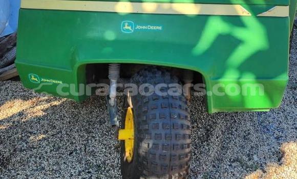 Buy Used Caterpillar 120 Green Truck in Willemstad in Curacao Buy Used Caterpillar 120 Green Truck in Willemstad in Curacao