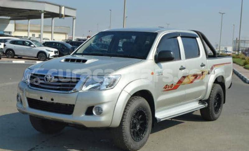 Big with watermark toyota hilux curacao willemstad 4474