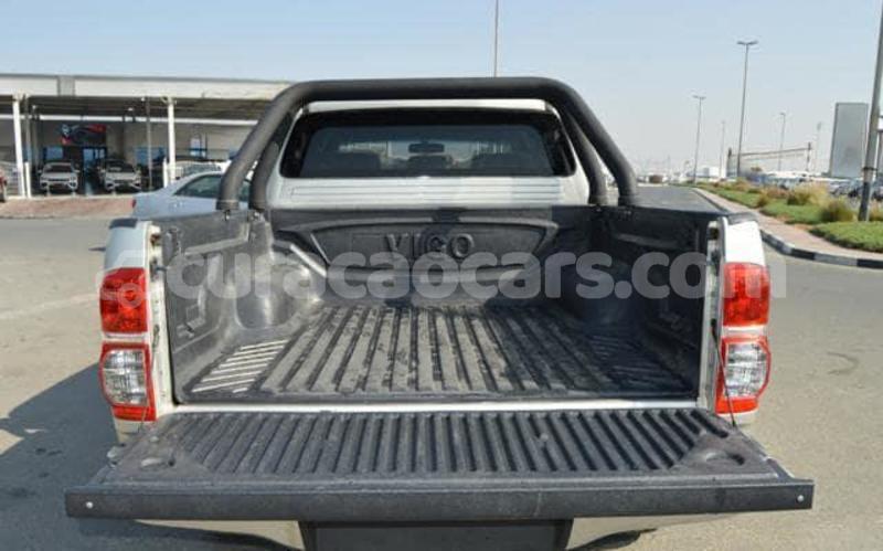 Big with watermark toyota hilux curacao willemstad 4474