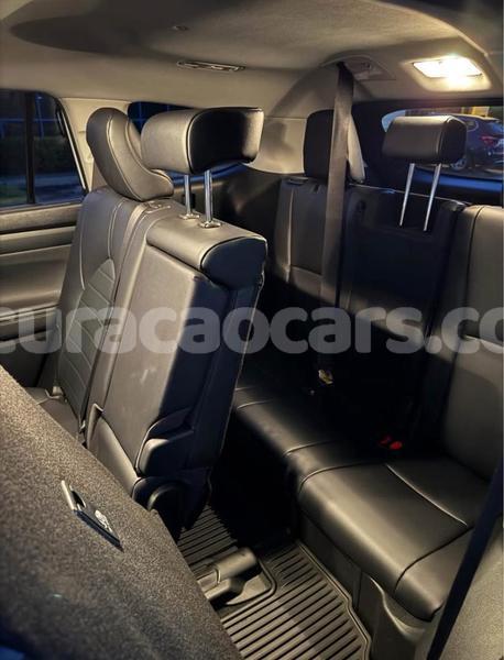 Big with watermark toyota highlander curacao dorp soto 4475