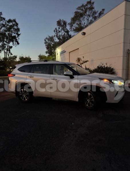 Big with watermark toyota highlander curacao dorp soto 4475