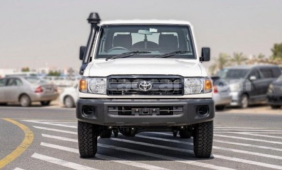Buy Used Toyota Land Cruiser White Car in Willemstad in Curacao Buy Used Toyota Land Cruiser White Car in Willemstad in Curacao