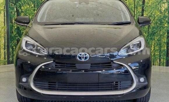 Buy Used Toyota Aqua Silver Car in Willemstad in Curacao Buy Used Toyota Aqua Silver Car in Willemstad in Curacao
