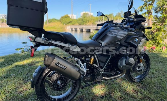 Buy Used BMW GS Black Bike in Barber in Curacao Buy Used BMW GS Black Bike in Barber in Curacao