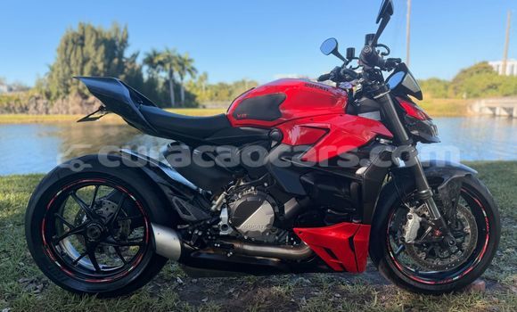 Buy Used Ducati Streetfighter Red Bike in Dorp Sint Willebrordus in Curacao
