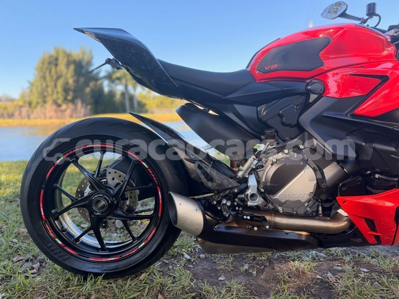 Big with watermark ducati streetfighter curacao dorp sint willebrordus 4485