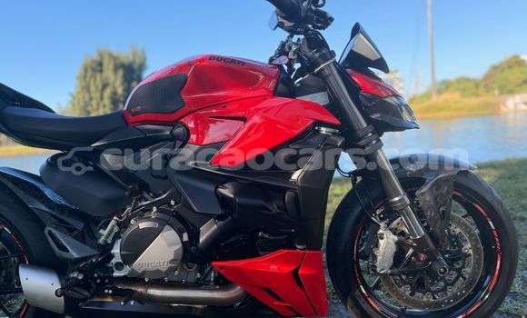 Buy Used Ducati Streetfighter Red Bike in Dorp Sint Willebrordus in Curacao Buy Used Ducati Streetfighter Red Bike in Dorp Sint Willebrordus in Curacao