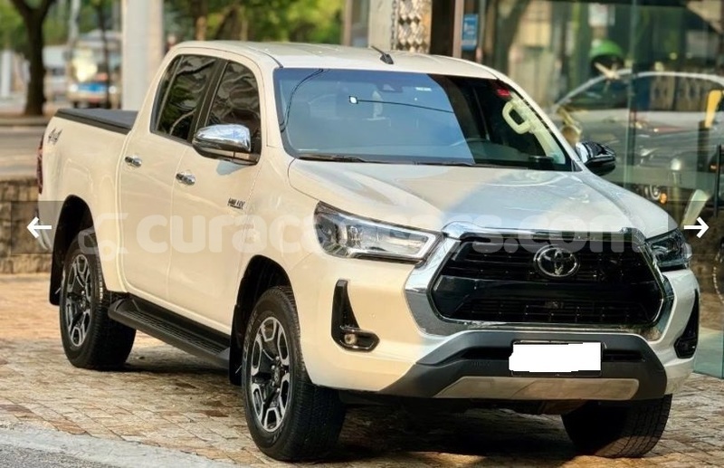 Big with watermark toyota hilux curacao willemstad 4487