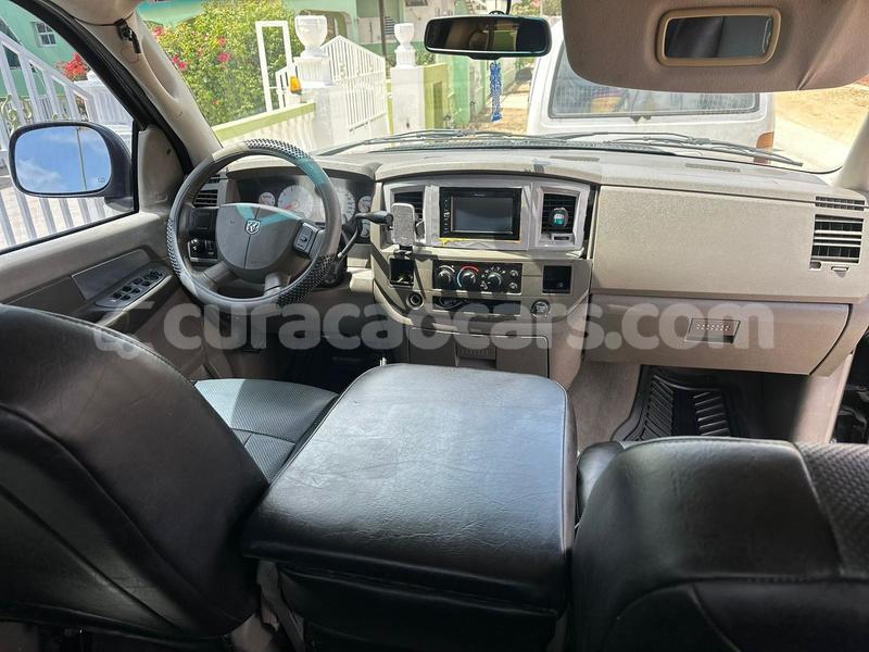 Big with watermark caterpillar 120 curacao willemstad 4492