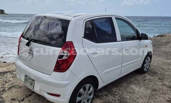 Buy Used Hyundai i10 White Car in Import - Dubai in Curacao Buy Used Hyundai i10 White Car in Import - Dubai in Curacao