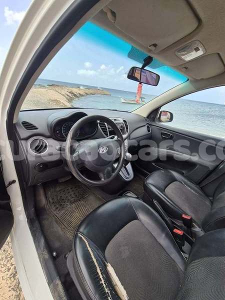 Big with watermark hyundai i10 curacao import dubai 4495