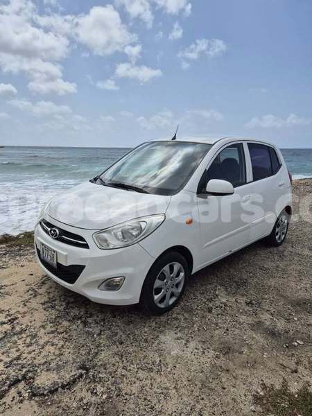 Big with watermark hyundai i10 curacao import dubai 4495