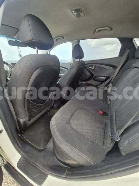 Big with watermark hyundai tucson curacao dorp sint willebrordus 4504