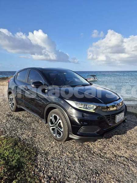 Big with watermark honda hr v curacao barber 4510