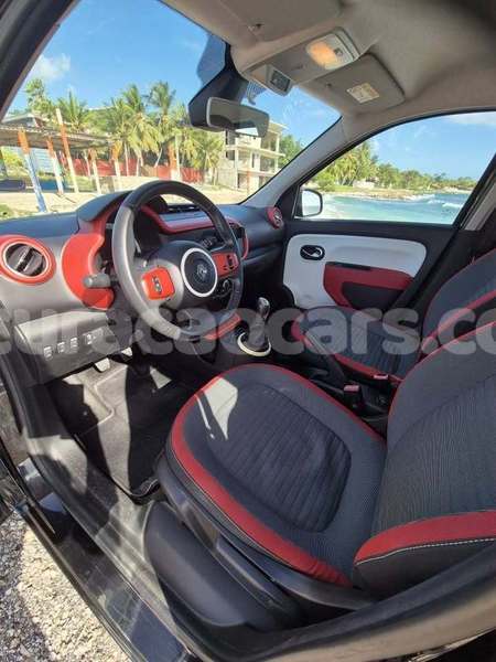 Big with watermark renault twingo curacao dorp soto 4512