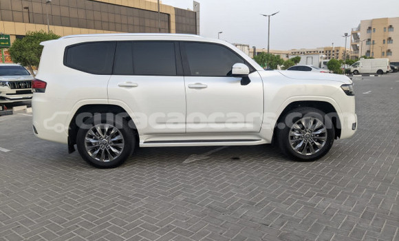 Buy Used Toyota Land Cruiser White Car in Willemstad in Curacao Buy Used Toyota Land Cruiser White Car in Willemstad in Curacao